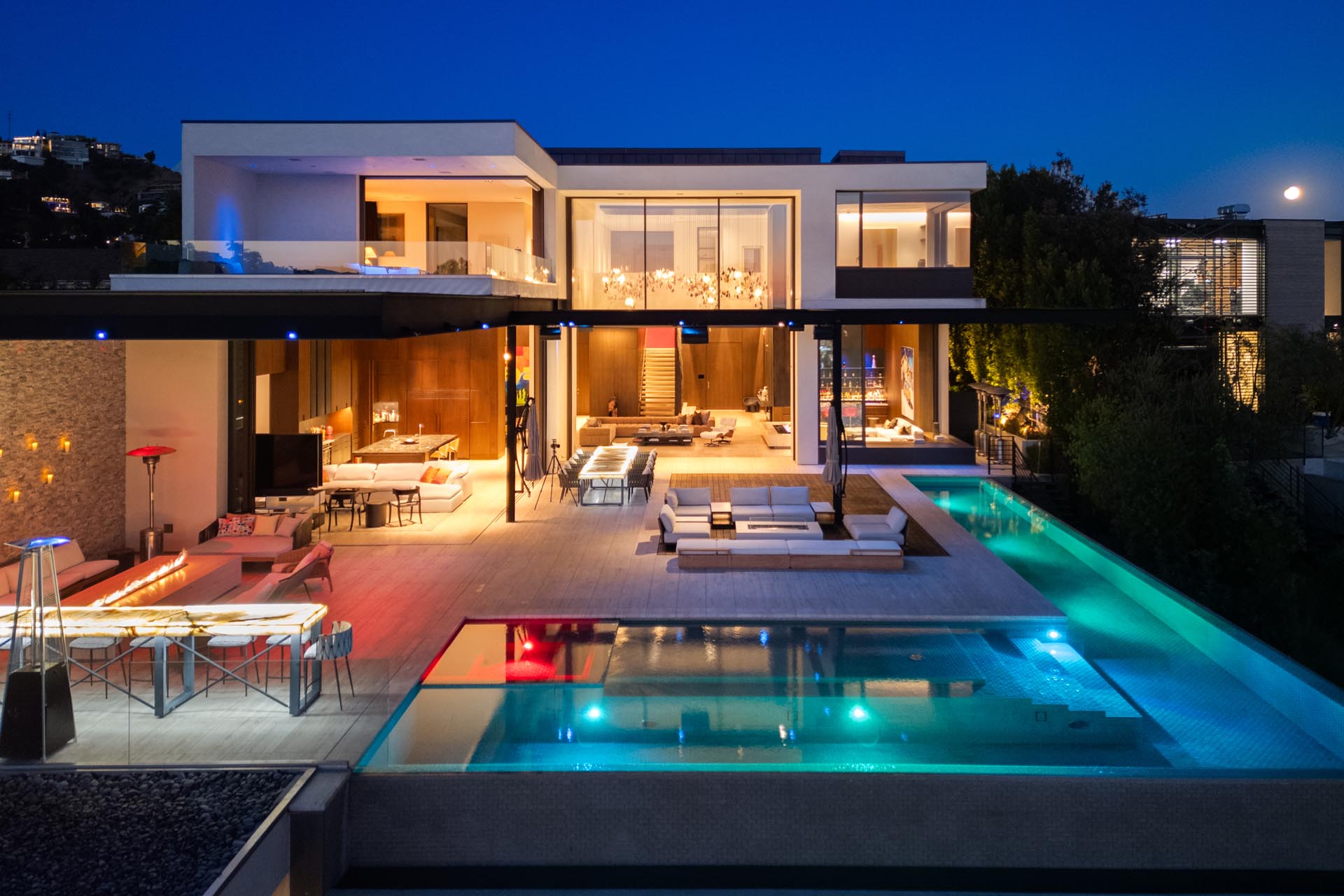 Twilight over a Los Angeles estate