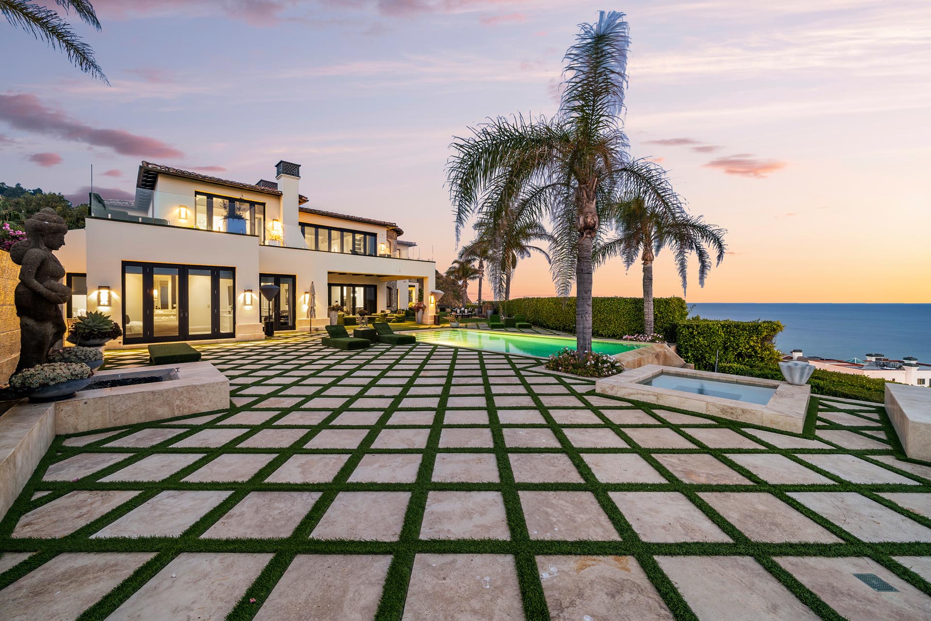 Serenea courtyard at sunset